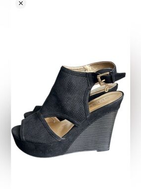 GUESS Black Platform Wedges Open Toe Side Cut-Out Size 8
